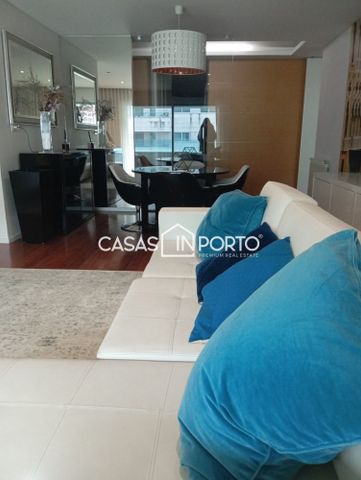 Apartamento T3 de luxo nas Antas com Varanda e Box Privada - Photo 2