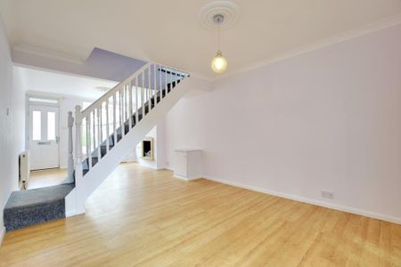 2 bedroom terraced house to rent - Photo 2