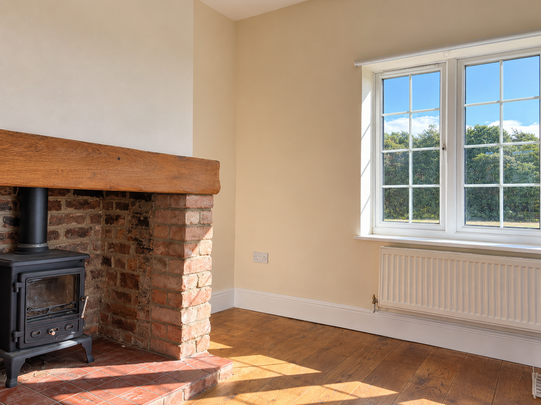 4 bedroom detached house to rent - Photo 1