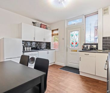 2 Bed Terraced House, Henley Road, LS13 - Photo 6