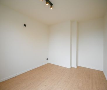 Volledig gerenoveerd éénslaapkamerappartement - Photo 4