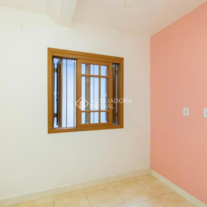 Casa com 2 quartos e 80m² para alugar em Harmonia, Canoas. - Photo 1