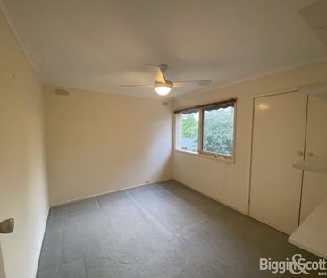 Spacious 4 BR Family Home - Photo 4
