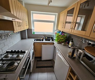 2 bedroom maisonette to rent - Photo 3