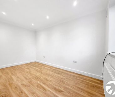 2 bedroom maisonette to rent - Photo 5