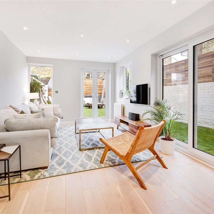 Shelgate Road, London, SW11 1BA - Photo 1