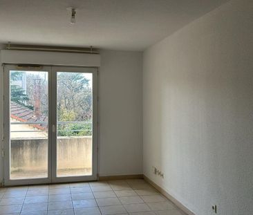 Location Appartement 3 pièces 54m² BAGNOLS SUR CEZE 30200 - Photo 2