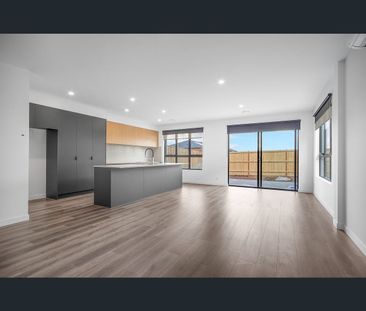 23 Bristlecone St, Sunbury, Vic 3429 - Photo 6
