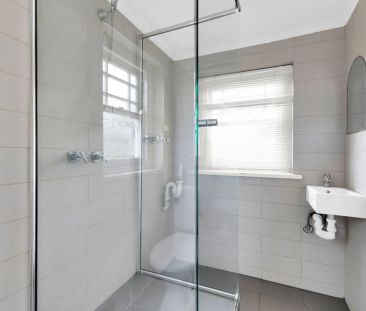 Two Levels of Living! - Photo 3