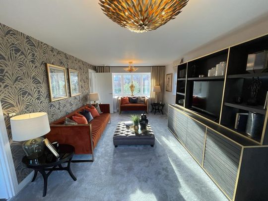 4 bedroom detached house to rent - Photo 1