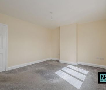 2 bedroom semi-detached house to rent - Photo 3