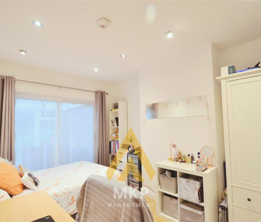 4 bedroom semi-detached house to rent - Photo 3