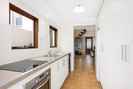 232 Bourke Street, Darlinghurst NSW 2010 - Terrace For Rent | Domain - Photo 5