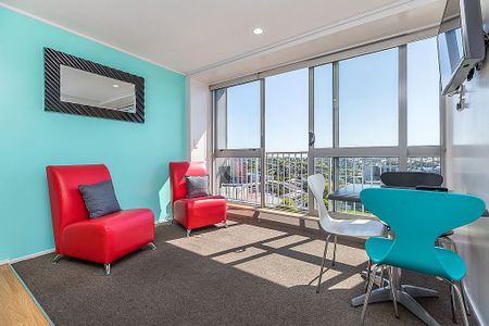 Funky Zest Apartment - Photo 4