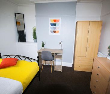 1 bedroom in a house share to rent - Photo 3