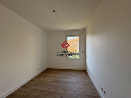 Location Appartement 4 pièces 82m² MEYLAN 38240 - Photo 4