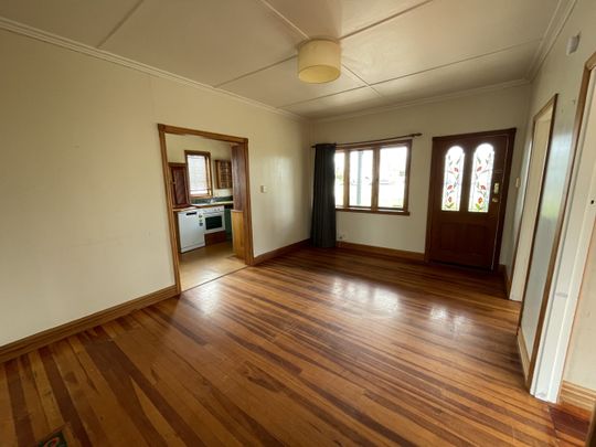 Charming 2 brm Character Cottage - Photo 1