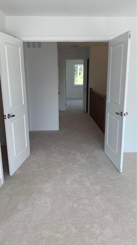 For Lease - 2400 Goldhawk Drive, Stittsville - Munster - Richmond, Ontario - Photo 2