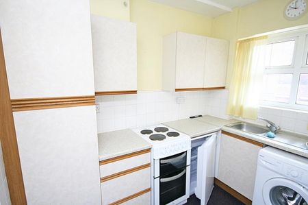 1 bedroom flat to rent - Photo 3