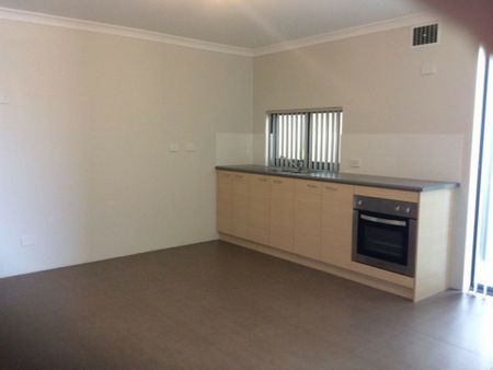 Don't miss out on this property! - Photo 4