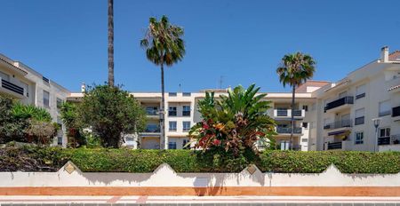 Middle Floor Apartment in Marbella - Photo 4