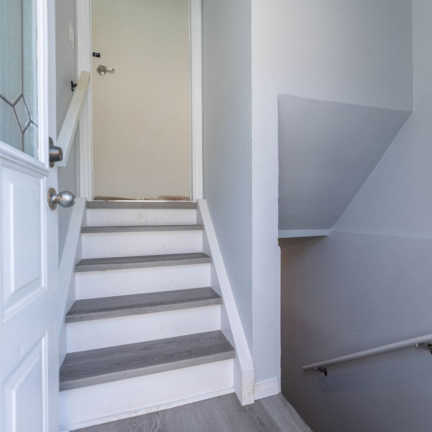 For Lease - 647 Perry Crescent Unit# Bsmt, Oshawa, Ontario - Photo 1