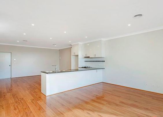 5/11 Sellbach Street, Weston ACT 2611 - Townhouse For Rent | Domain - Photo 1