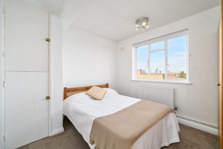 3 bedroom flat to rent - Photo 4