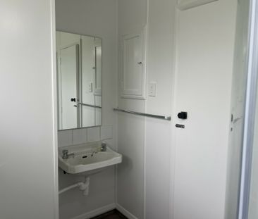 Four bedroom home available now! - Photo 6