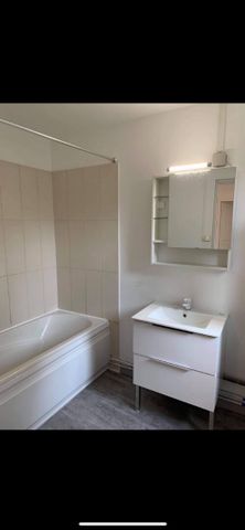 Location Appartement 2 pièces 42m² - Photo 2