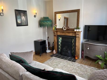 2 bedroom terraced house to rent - Photo 4