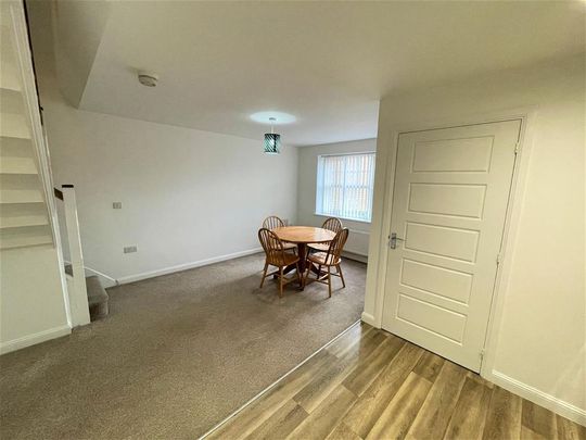 2 bedroom terraced house to rent - Photo 1