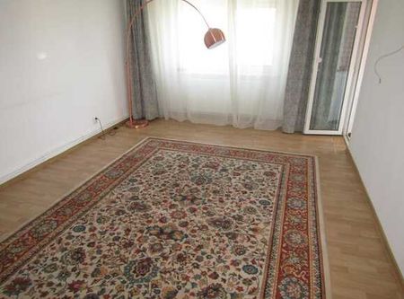 Apartament cu 3 camere, 85 mp, decomandat, garaj, zona strazii Dorobantilor - Fotografie 2