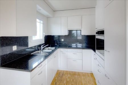 Living the dream on two floors - Photo 2