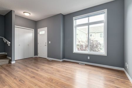 24 - 300 Evanscreek Ct NW, Calgary - Photo 2