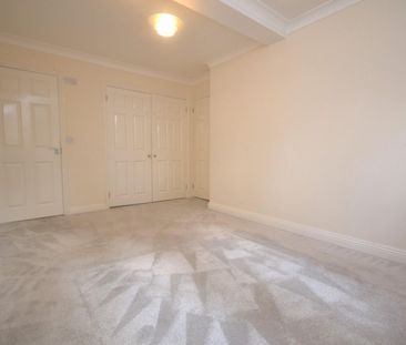 3 bedroom House To Let - Photo 4