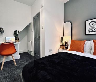 2 bedroom end of terrace house to rent - Photo 1