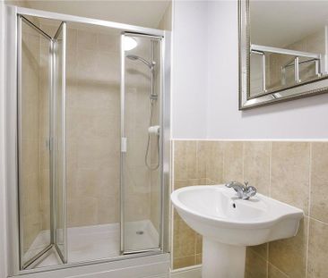 4 bedroom semi-detached house to rent - Photo 6