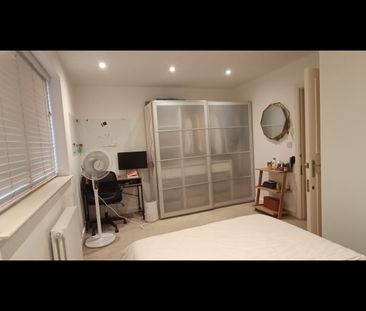 1 Bed Flat, Westferry Road, E14 - Photo 5