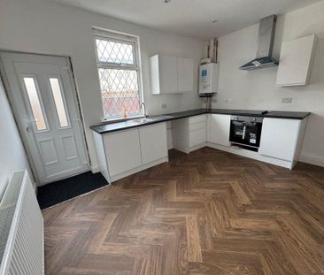 2 bedroom terraced house to rent - Photo 3