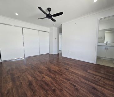 Modern 4 Bedroom Brick Home in Quiet Estate - Photo 6