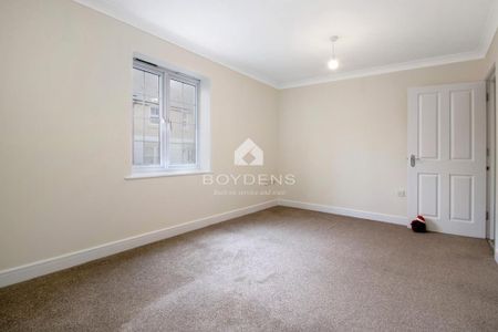 2 bedroom flat to rent - Photo 2