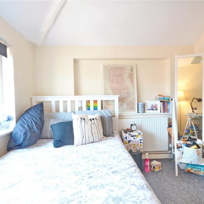 4 bedroom semi-detached house to rent - Photo 1