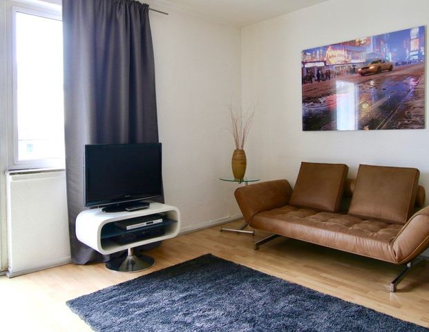 Mitten im Quartier Latäng - Schickes Apartment mit Balkon - Photo 1