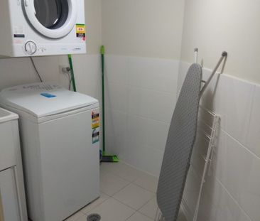 Convenient 1-Bedroom Fully Furnished Apartment â Trilogy, Surfers... - Photo 1