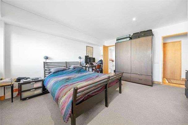 Britton Street, London, EC1M - Photo 1