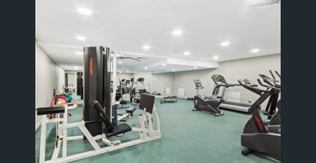 Spacious Living in Premier Location - Photo 3