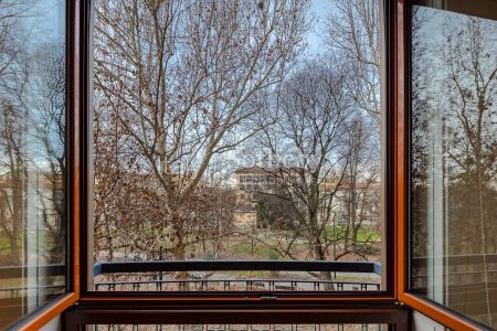Large renovated apartment overlooking the park - Foto 5