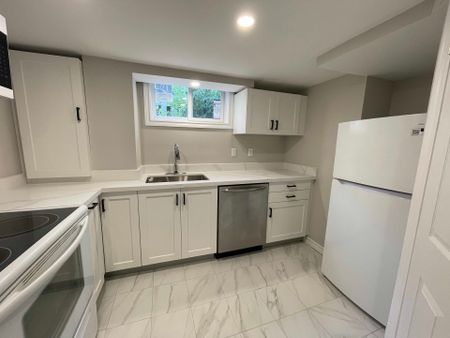 For Lease - 8 Regency Street Unit# Lower, Hamilton, Ontario - Photo 5