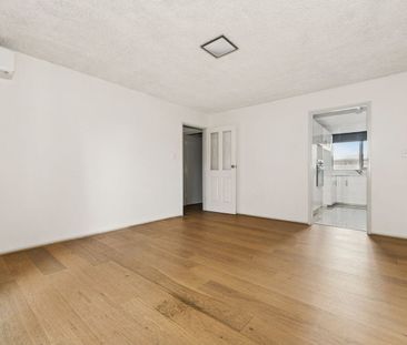 Renovated Two bedroom apartment in the heart of Frankston - Photo 3